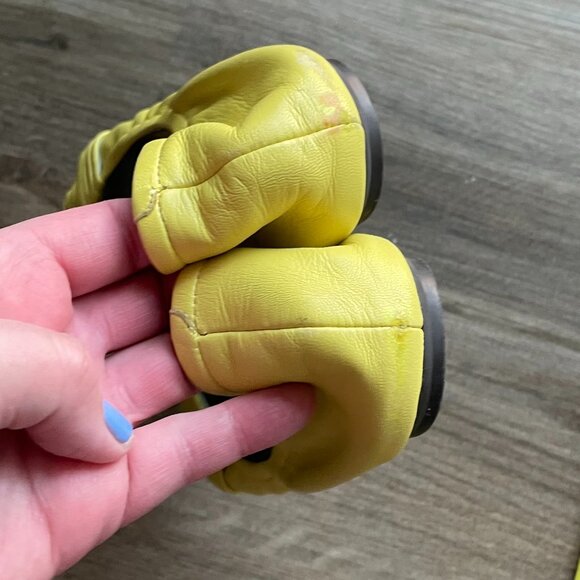 Cole Haan Women's Yellow Leather Open Toe Flats 8.5 $43 - Picture 7 of 11